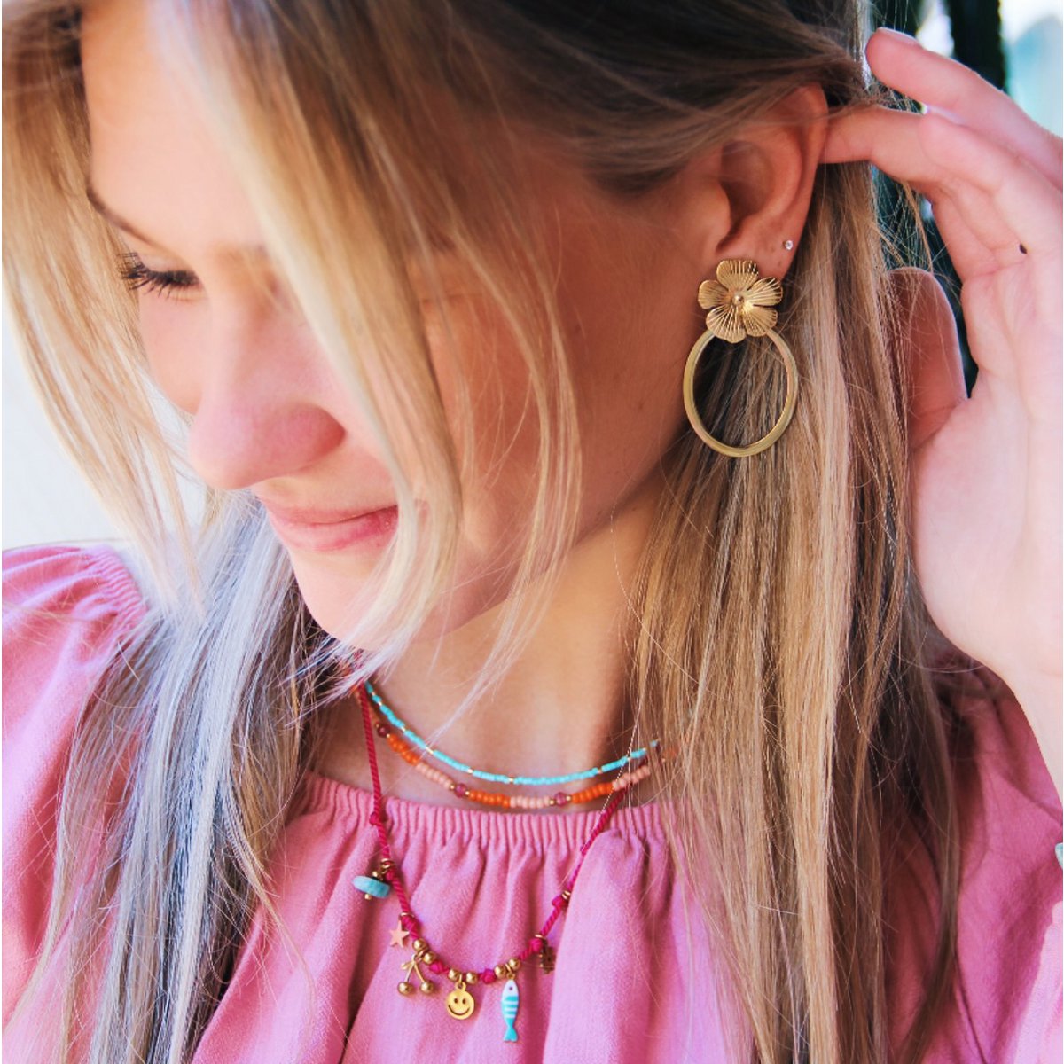 COOSZ_Bazou_ovale oorbellen met bloem