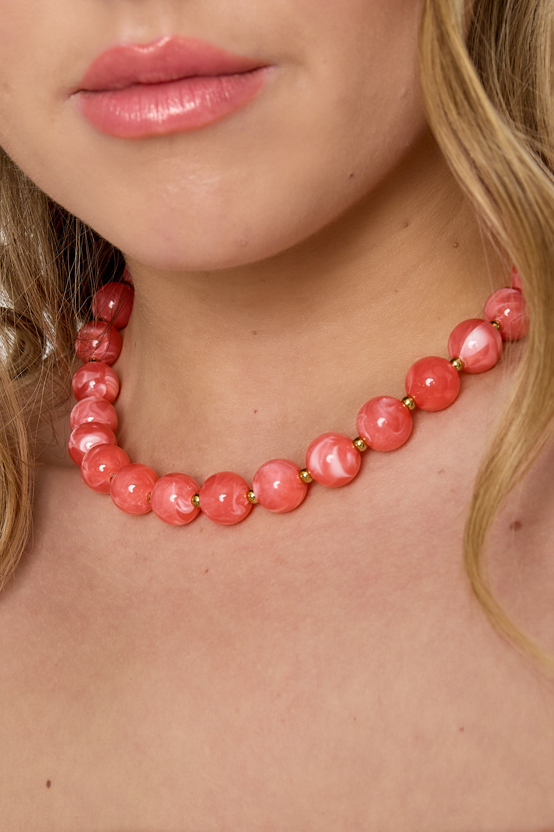 Bead necklace with gold beads 13.5mm