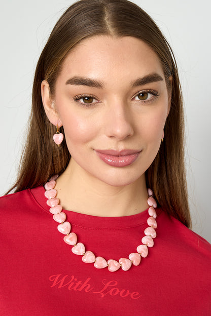 Ketting met hartvormige kralen