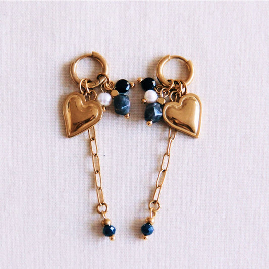 COOSZ_Bazou oorbellen zwart met hart