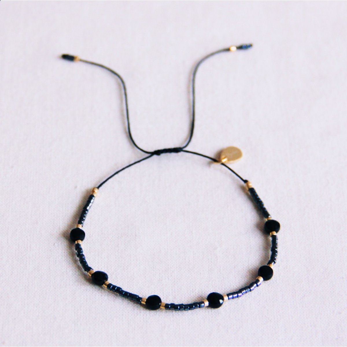 Bazou_armband miyuki zwart