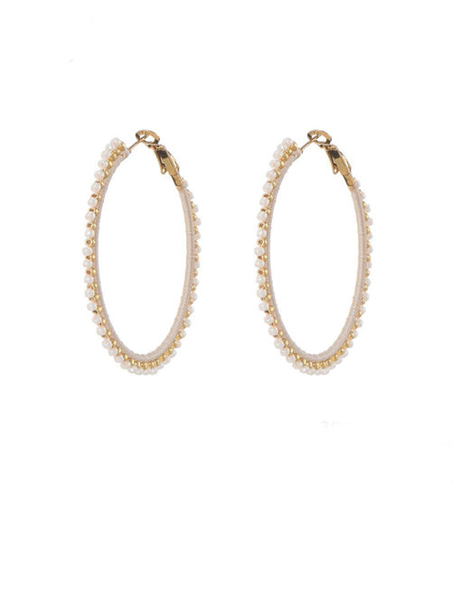 Off-white oorbellen met miyuki beads