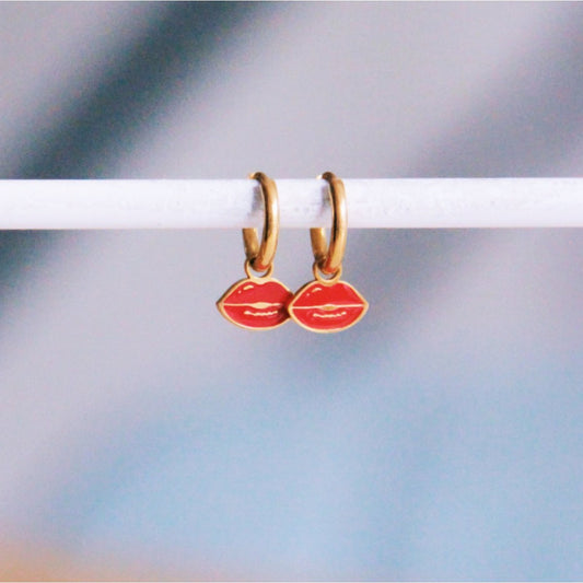 Bazou|oorbellen met lippen