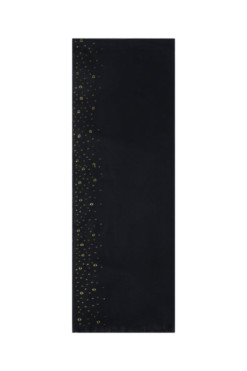 Winter scarf with stones