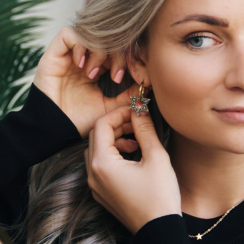 BAZOU_oorbellen met ster_partycollectie