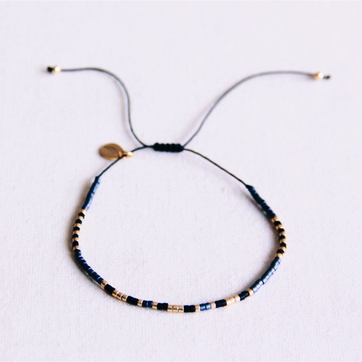 Bazou_armband zwart grijs